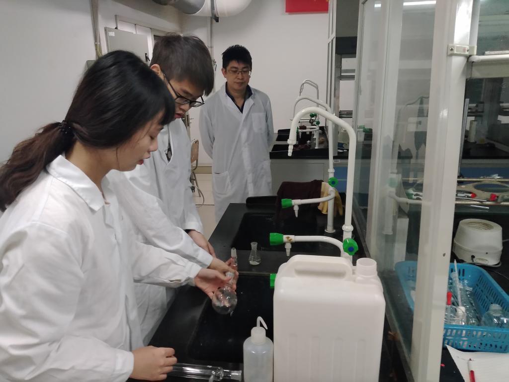 化学实验视频学校 20ntps06fn.jpg