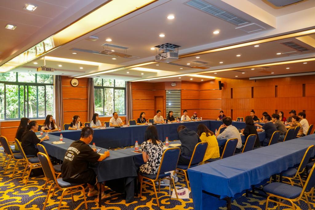 重庆第二师范学院党委宣传部一行来校调研交流