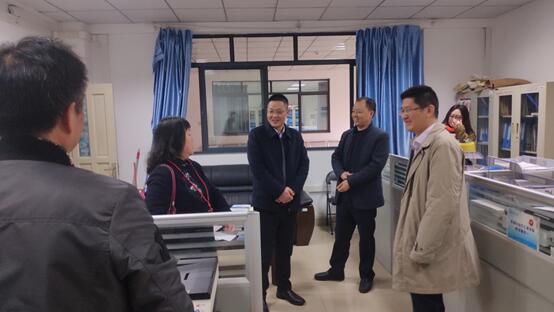 调研结束后,贺吉胜还走访了机械与动力工程学院办公